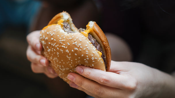 makanan yang harus dihindari penderita kolesterol